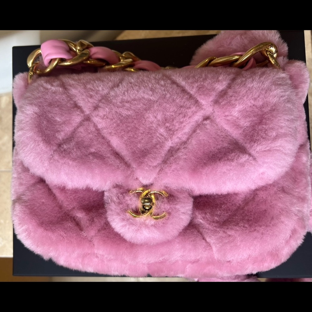 Fur chanel bag, sold out everywhere! Comes with receipt and box. Never worn